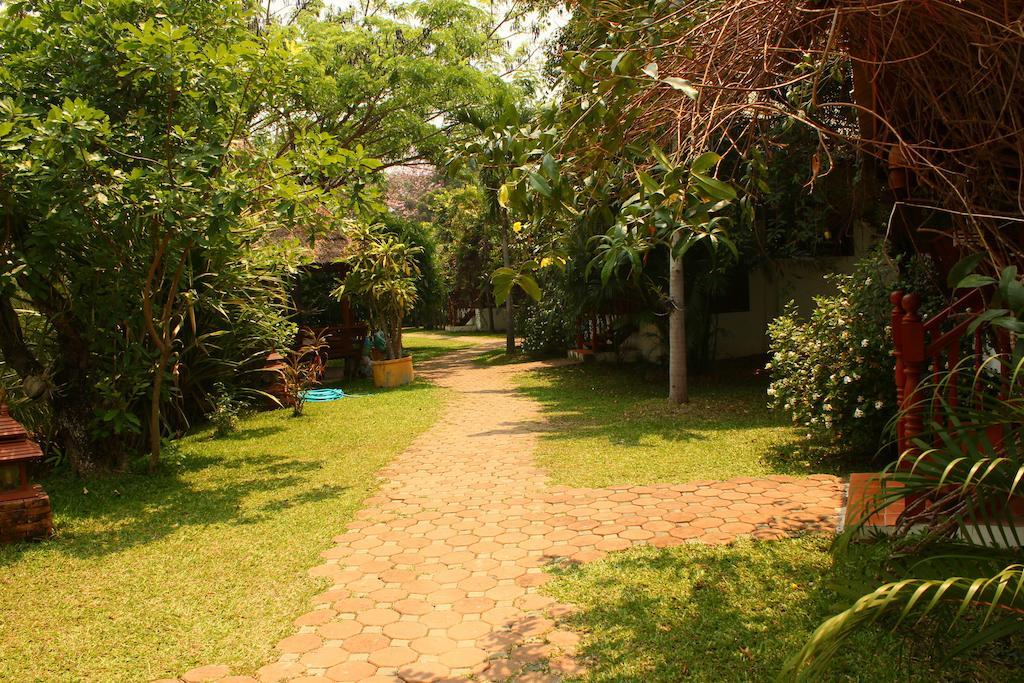 Hotel Secret Garden Chiangmai San Kamphaeng Exterior foto