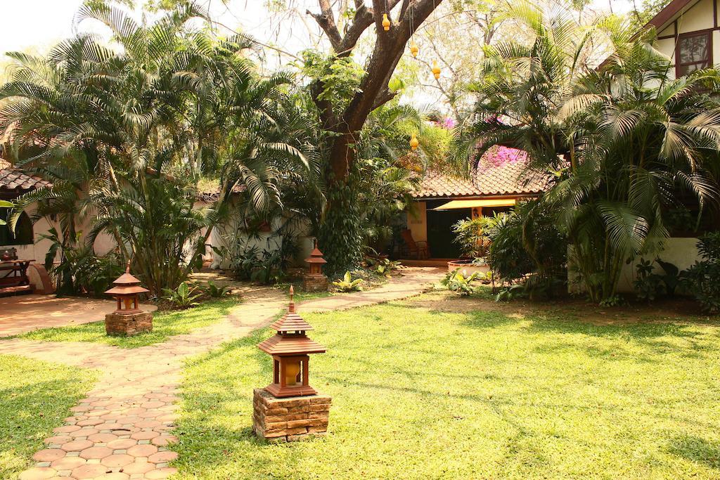 Hotel Secret Garden Chiangmai San Kamphaeng Exterior foto
