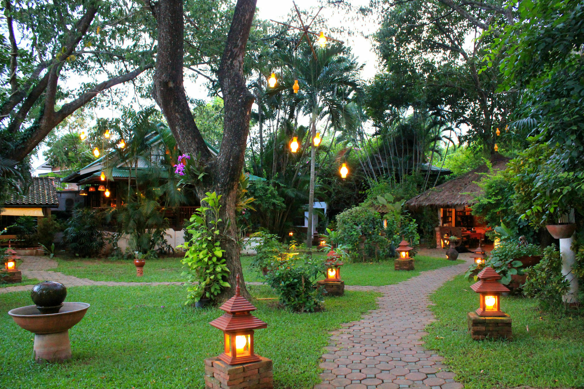 Hotel Secret Garden Chiangmai San Kamphaeng Exterior foto