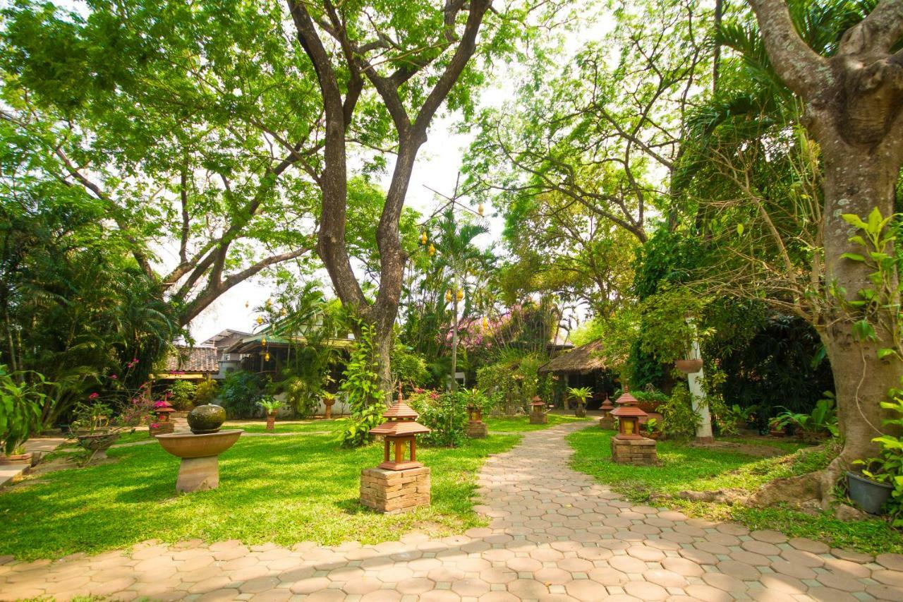 Hotel Secret Garden Chiangmai San Kamphaeng Exterior foto